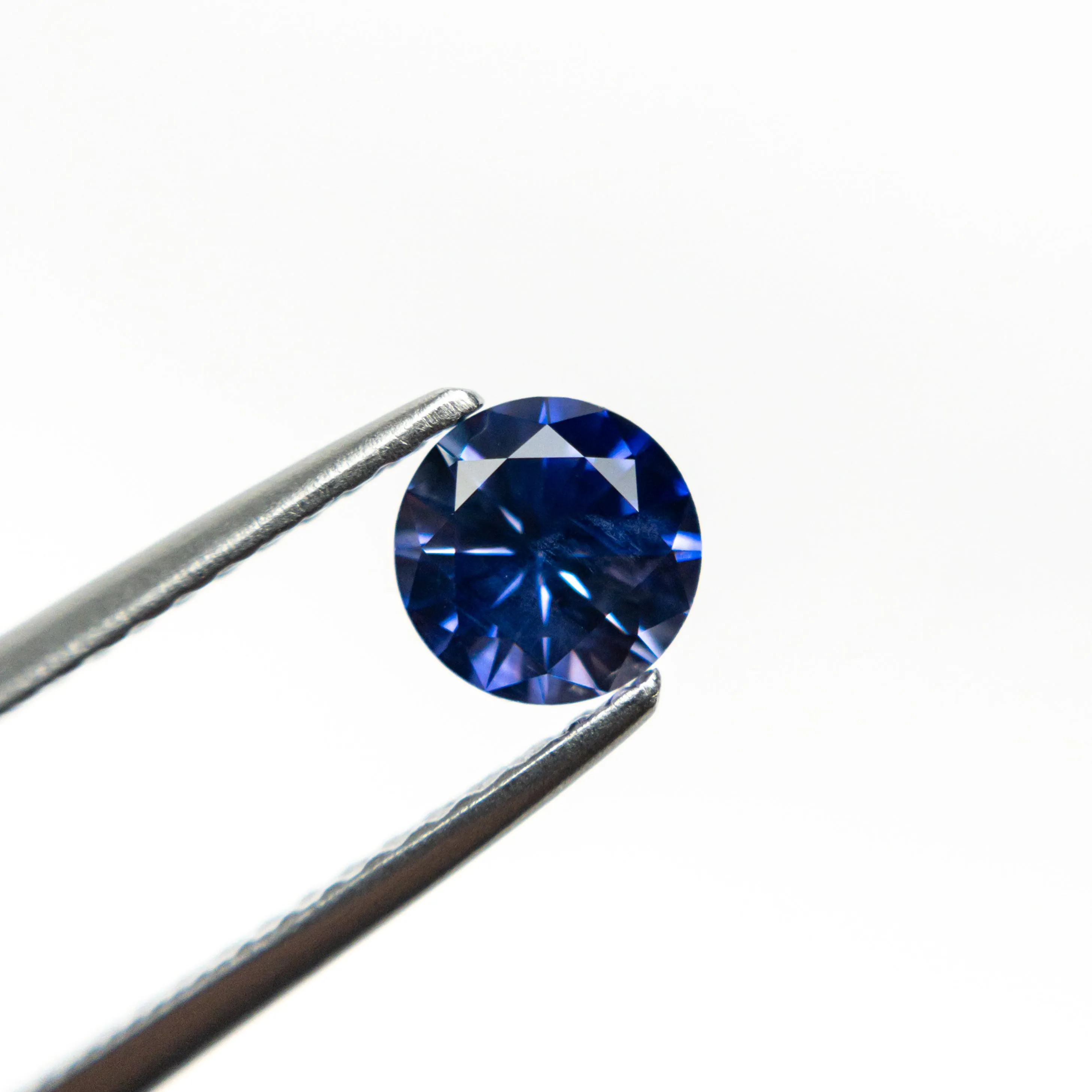 0.56ct 5.02x5.00x3.12mm Round Brilliant Sapphire 22176-01