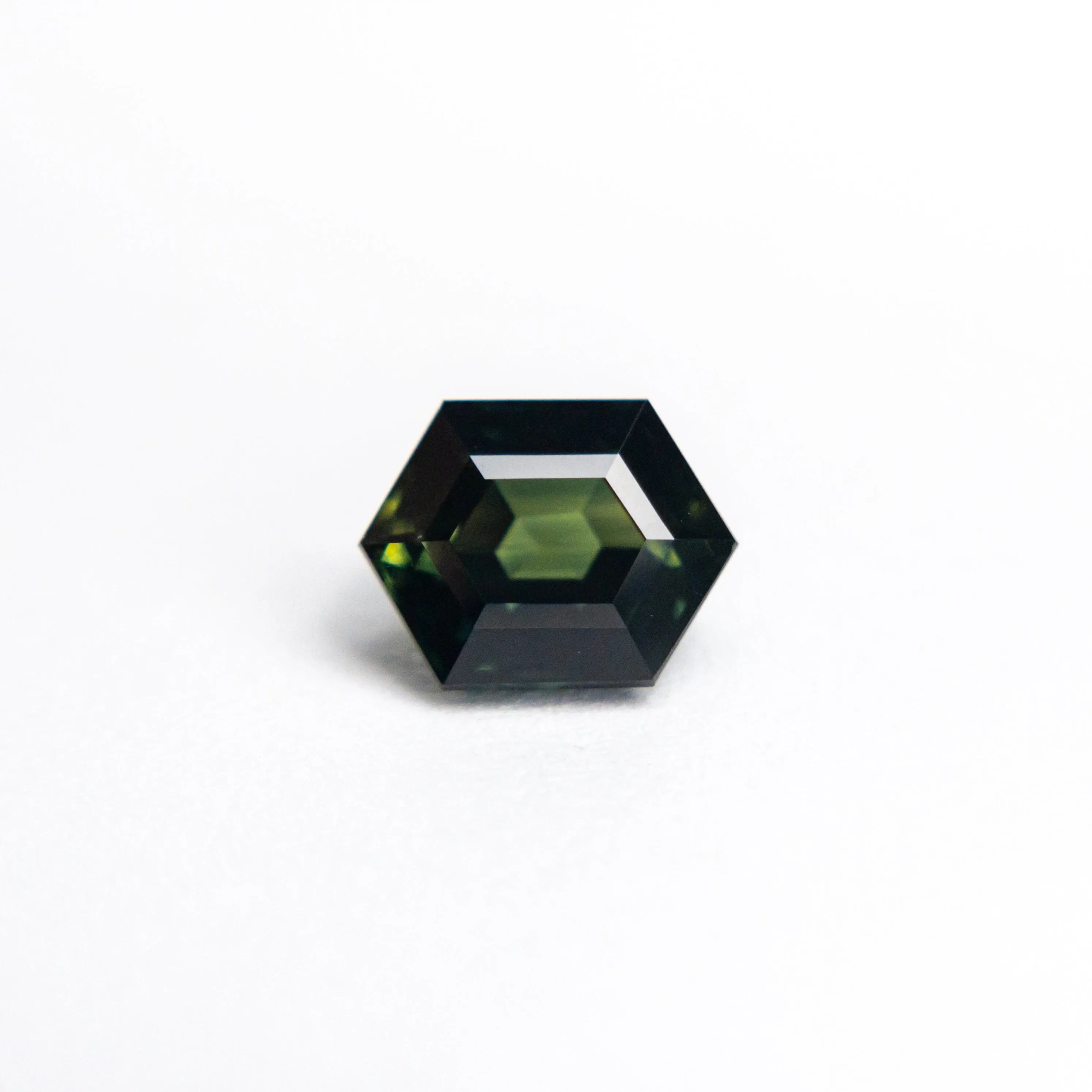 1.06ct 6.43x4.90x3.86mm Hexagon Step Cut Sapphire 22272-39