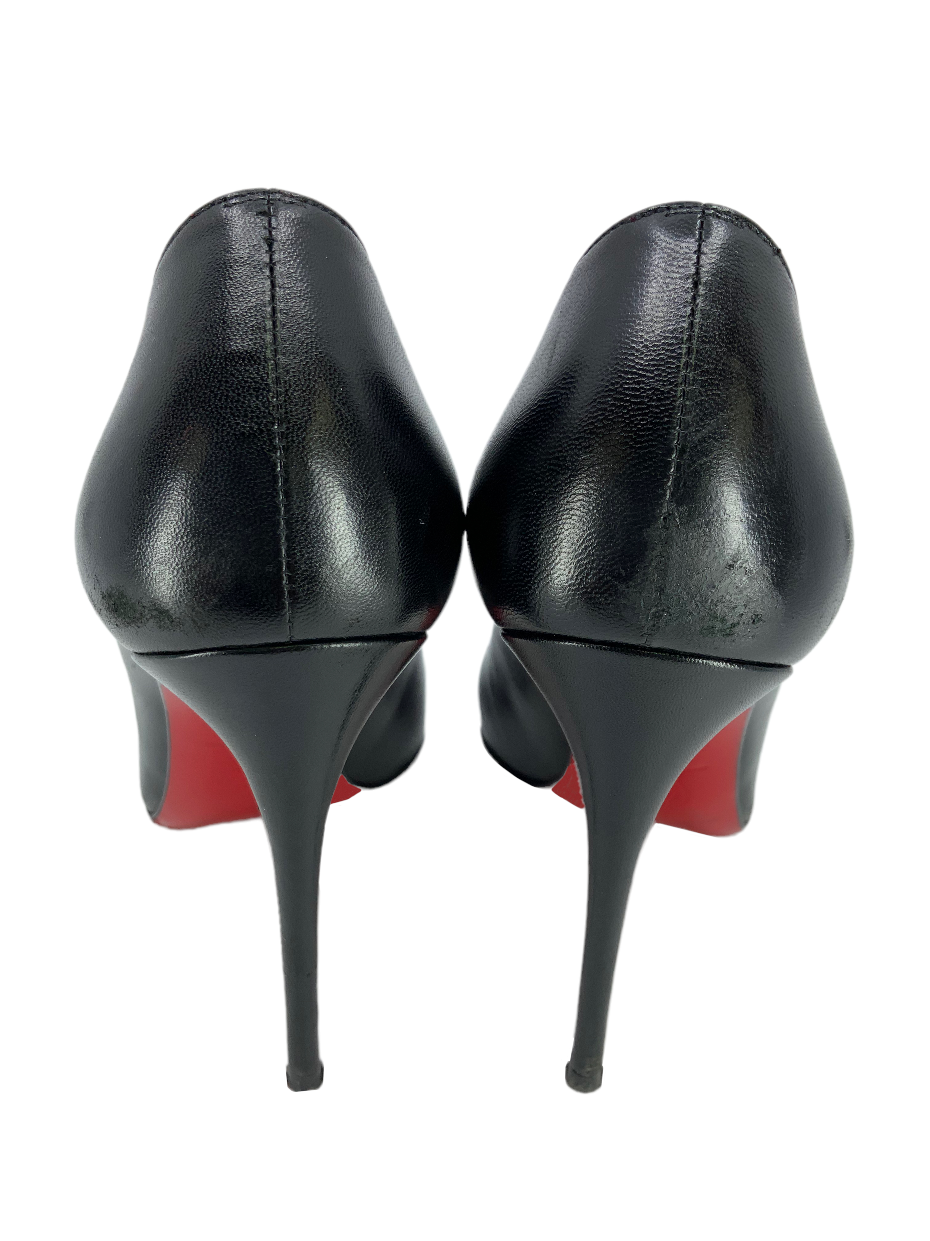 Christian Louboutin Leather Point-Toe Pump Size 7